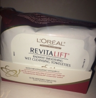 L\\\'OREAL RevitaLift Radiant Smoothing Wet Cleansing Towelettes - KHĂN GIẤY TẨY TRANG